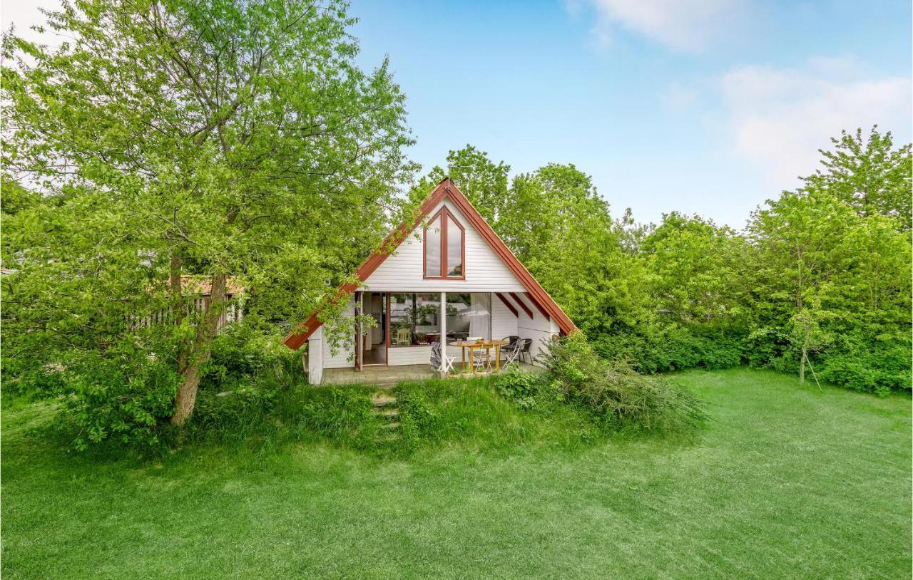 Amazing Home In Logstrup With Kitchen Exterior foto