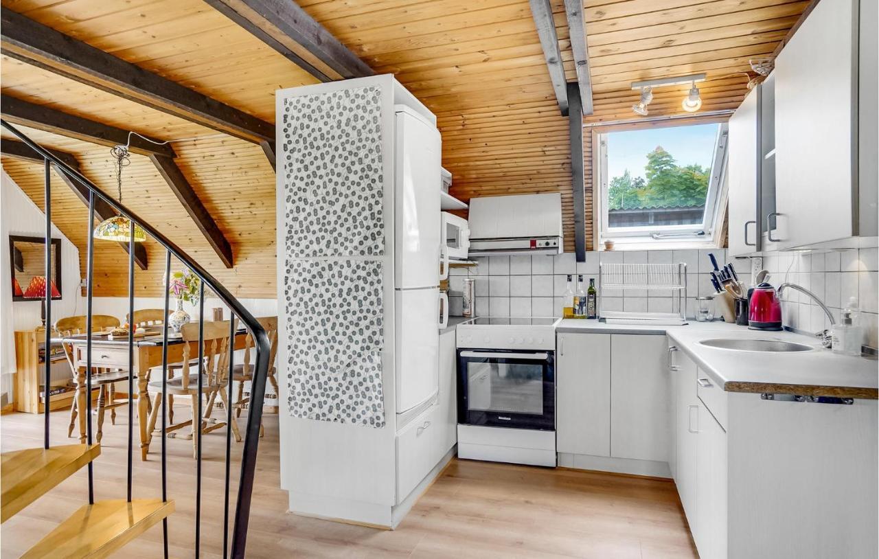 Amazing Home In Logstrup With Kitchen Exterior foto